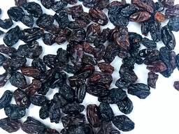 Black raisins for confectionery grade