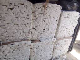 Обрезки бумаги из беленой целлюлозы (регенерируемая бумага)