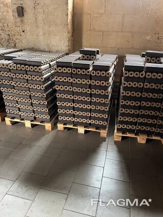 Octagonal Hardwood Pini Kay Briquettes | Oak &amp;; Hornbeam Wood Heat Logs