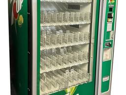 Royal RVV-700 Glass Front Soda Beverage Vending Machine 7-UP (Refurbished)
